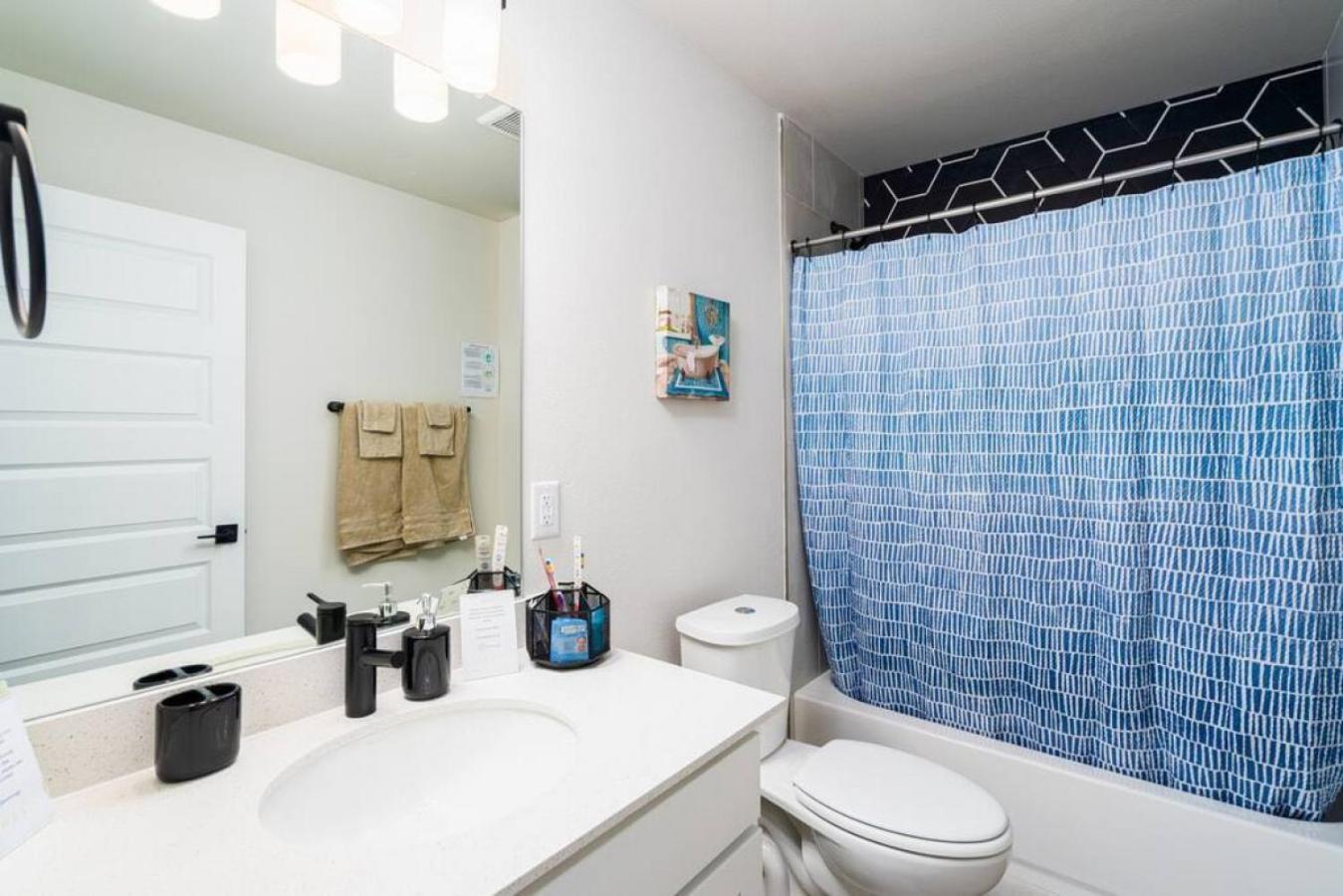 Spacious New Condo! Near Ftsam Houston*alamo*pearl